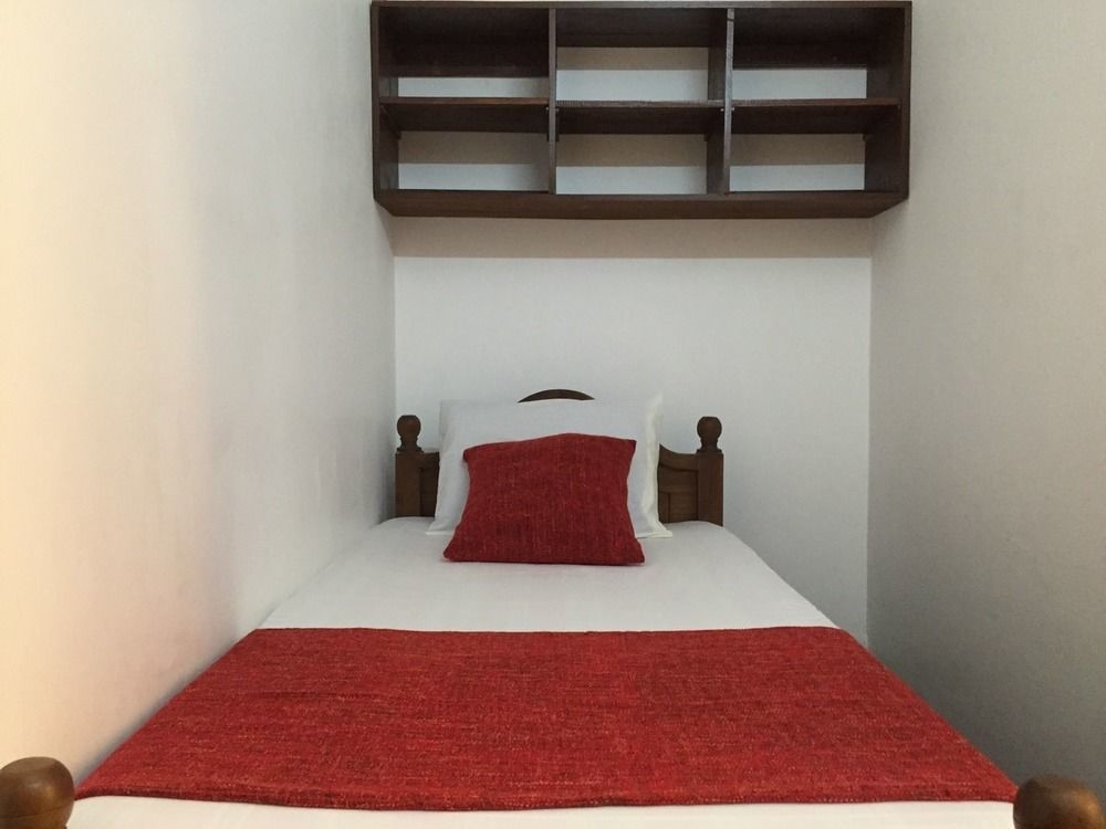 Yaarl Holiday Inn Jaffna Bagian luar foto