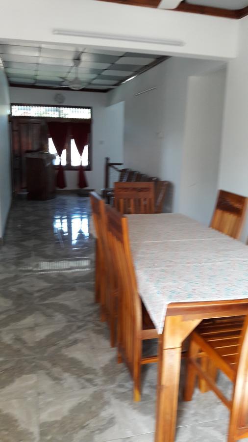 Yaarl Holiday Inn Jaffna Bagian luar foto